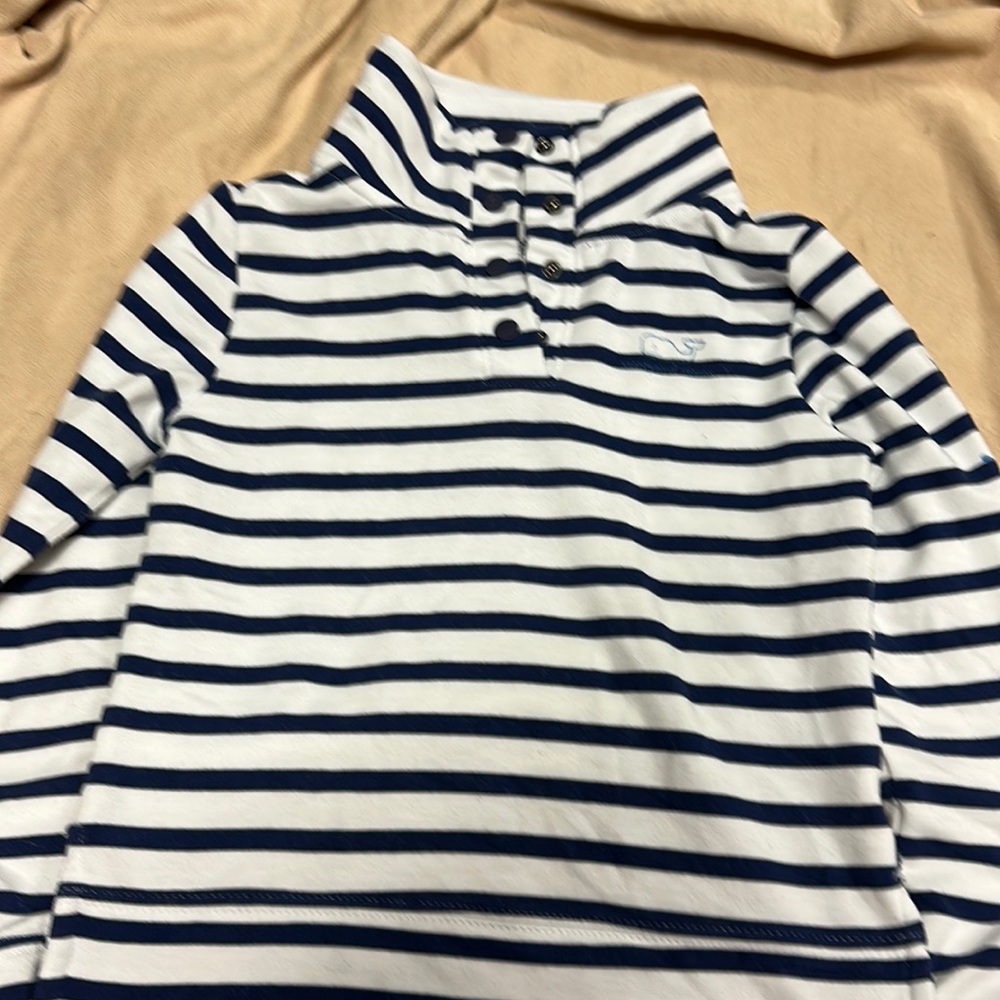 Vineyard Vines snap closed sweatshirt
